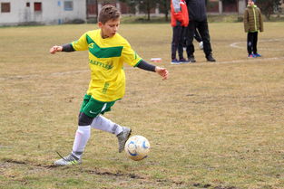 九游sports-国足球员体能恢复训练取得进展，国足体能训练标准