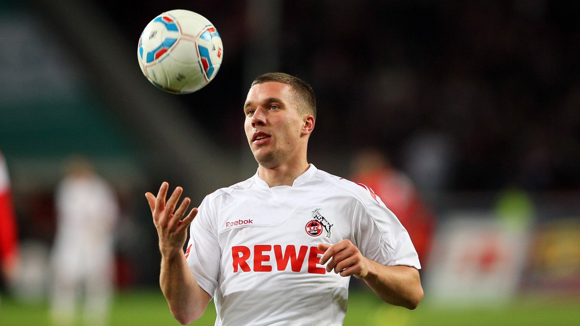 九游体育平台官网-安德森的跨国球探网络为俱乐部提供了更多优质候选人，球星安德森